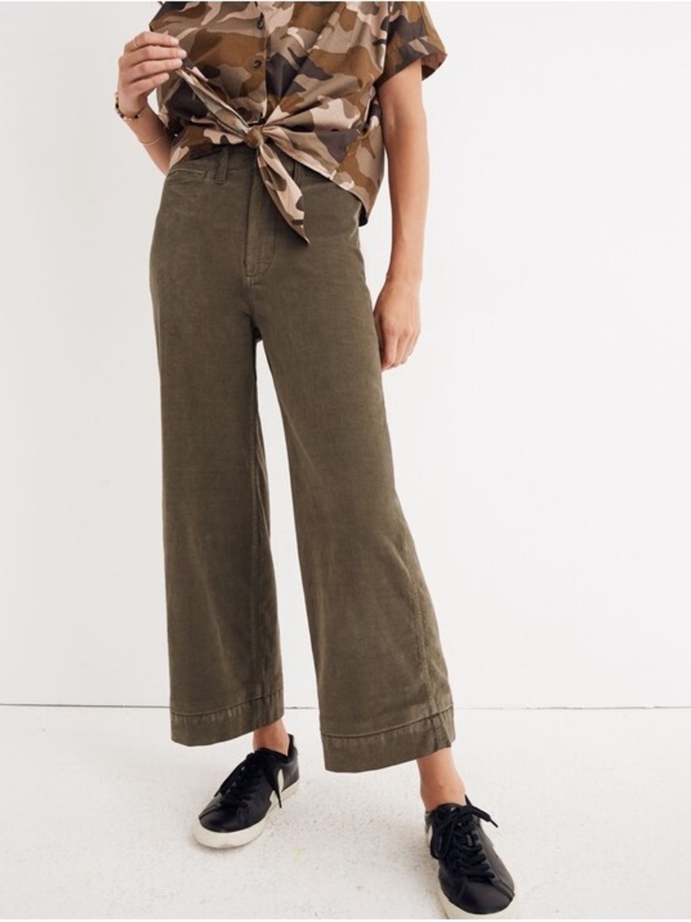 Madewell Emmett Wide-Leg Crop Pants in Velveteen Olive High-Rise